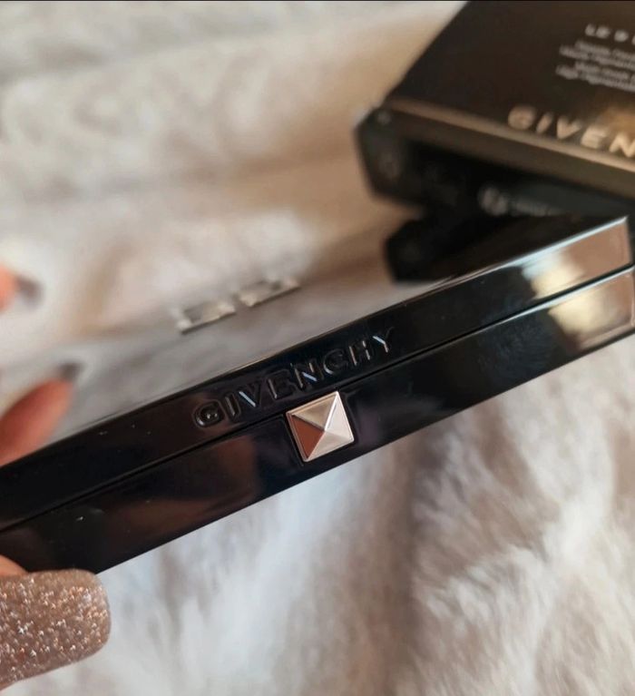 Le 9 de Givenchy palette à fards multi-finis naute pigmentation, très longue tenue - photo numéro 13