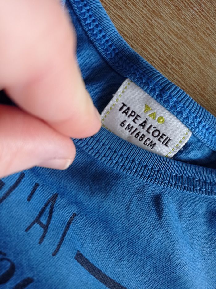 Tee shirt 6 mois joues à bisous - photo numéro 2