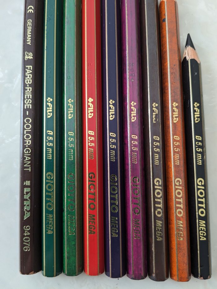 Lot de 9 crayons de couleur Giotto Méga à grosse pointe. - photo numéro 2