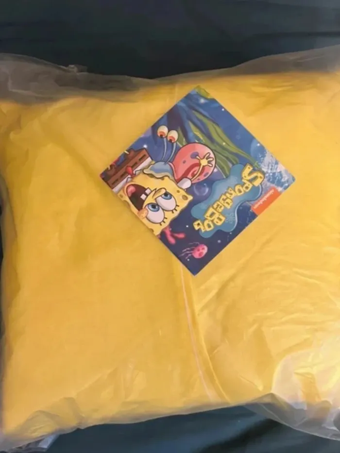 Oreiller Sponge Bob pour enfant, Neuf sans étiquette, Disney - photo numéro 2
