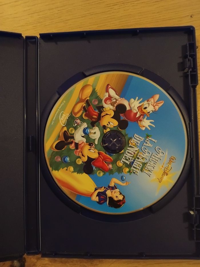 Dvd Lam magie de Noël  de  Mickey - photo numéro 3
