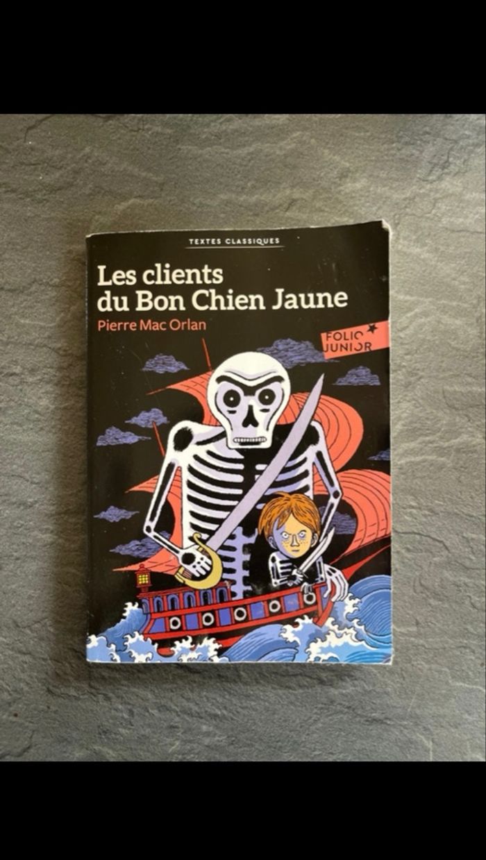 Les clients du bon chien jaune - photo numéro 2