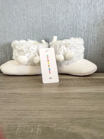 Bottines hiver fourrure et pompons bébé fille taille 19