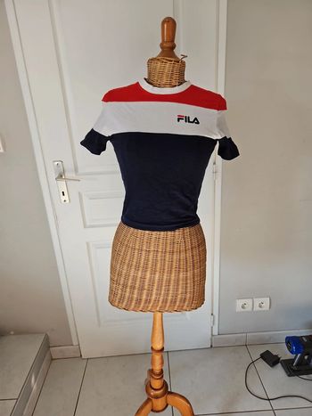 T-shirt court femme Fila taille S COUL
