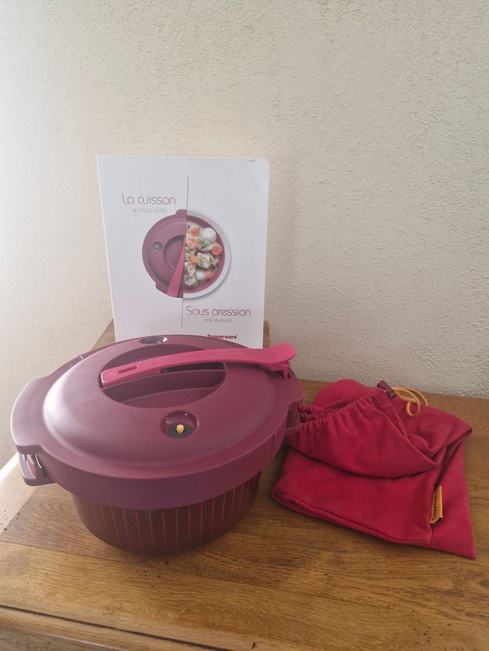 Cocotte micro-ondes tupperware
