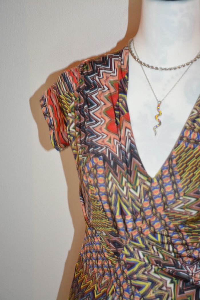 Très belle robe asimétrique taille M
