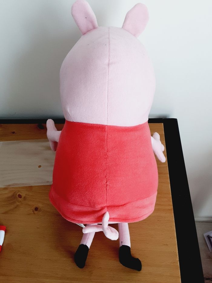 Grande Peluche Peppa Pig 45 cm neuve - photo numéro 5
