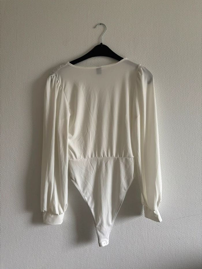 Body blanc décolleté - photo numéro 5