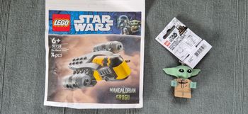 Lot 2 lego Star Wars, Mandalorian : le mini Razor Crest 30728 et le porte-clés lumineux Grogu 5008817. Neufs.