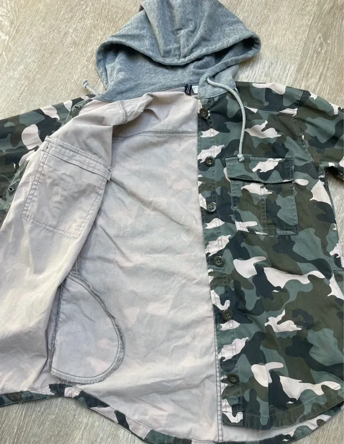 Veste à capuche style camouflage - photo numéro 3