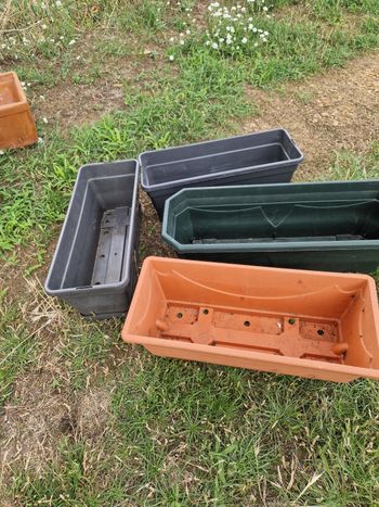 4 jardinières  plastique