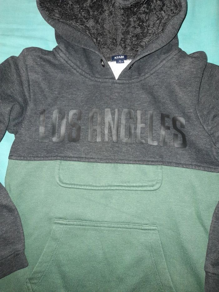 Pull capuche 8 ans - photo numéro 2