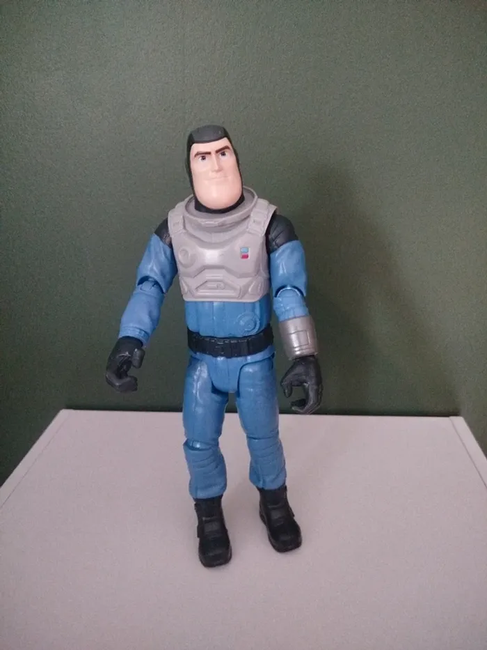 Figurine buzz l éclair - photo numéro 2