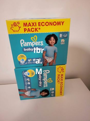Couches pampers taille 8