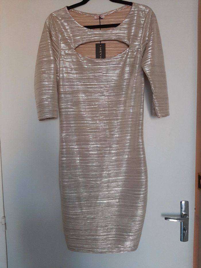 Robe doré m