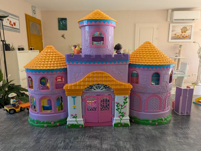 Château de Dora et nombreux accessoires - photo numéro 2