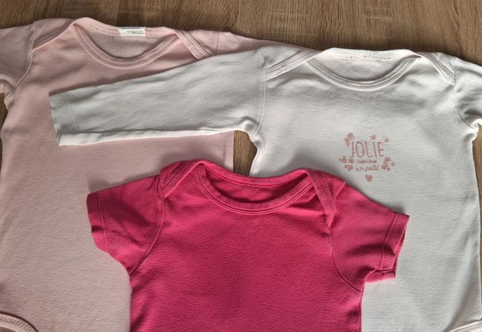 Lot de 3 bodies fille taille 18 mois - photo numéro 2
