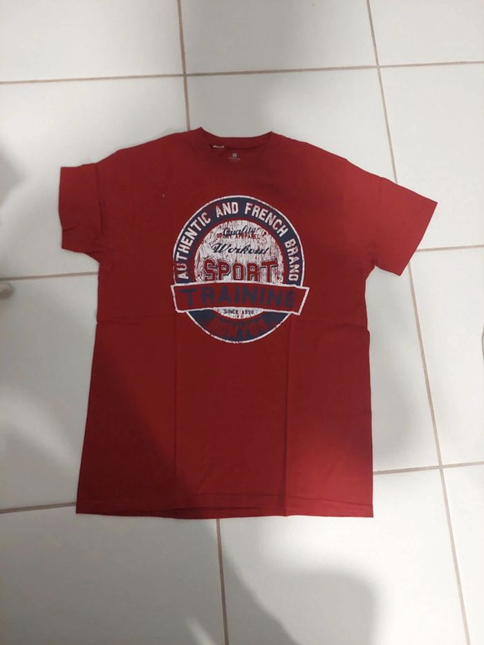 Magnifique tee-shirt Domyos état neuf - photo numéro 4