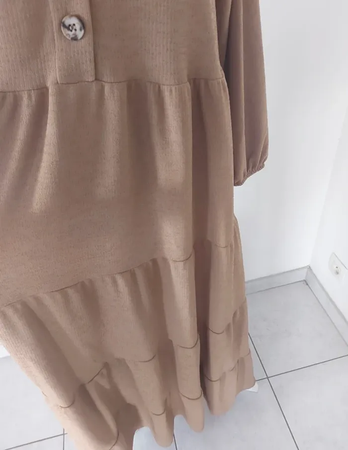 Robe femme nude neuve étiquette - photo numéro 3