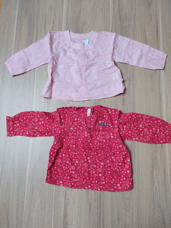 2 blouses liberty de 12 mois une rouge tape à l'oeil et une rose pâle obaïbi