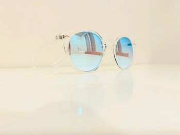 Lunette de soleil mixte transparente verres bleus miroités uv protection catégorie 2