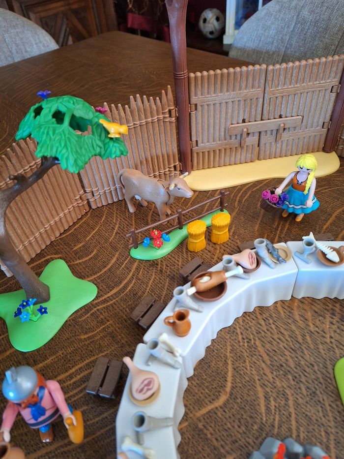 Playmobil  Asterix le banquet gaulois + Panoramix + Romains - photo numéro 3
