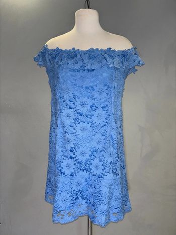 Robe mini épaule dénudée