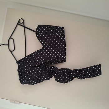 Top courte satiné noir à pois blanc - Pronto Moda
