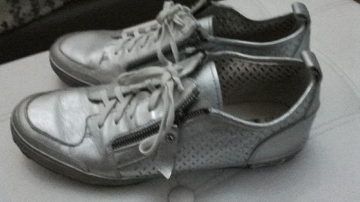 Paire de chaussures plates - photo numéro 2