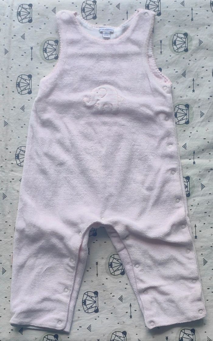 Barboteuse en velours taille 6 mois