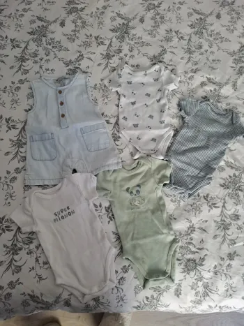 Lot distri center garçon 3mois neuf