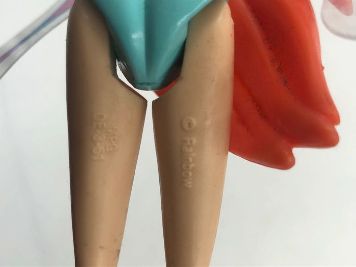 Poupée Winx Rainbow bloom - photo numéro 4