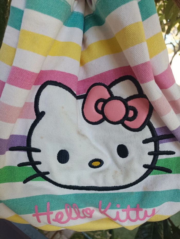 Lot de 2 sacs Hello Kitty pot la rentrée. - photo numéro 7