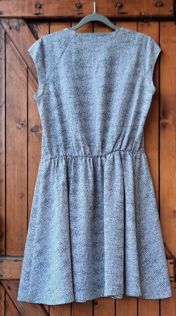 Robe légère H&M, 36 - photo numéro 2