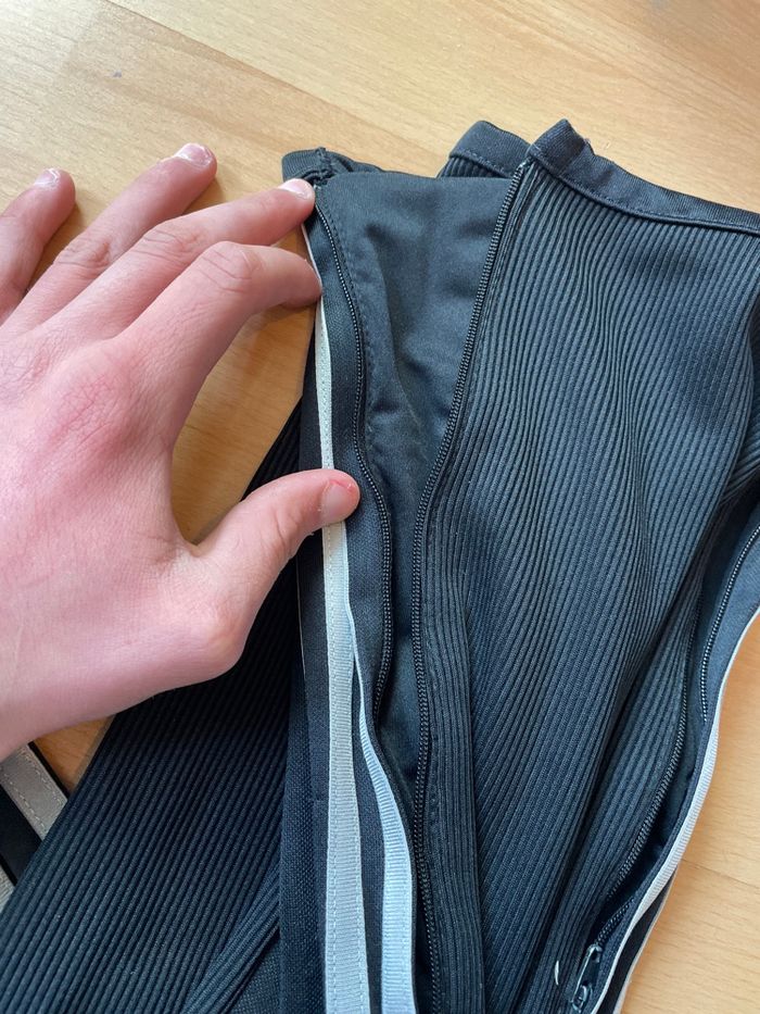Pantalon survêtement noir , taille 15/16ans - photo numéro 3
