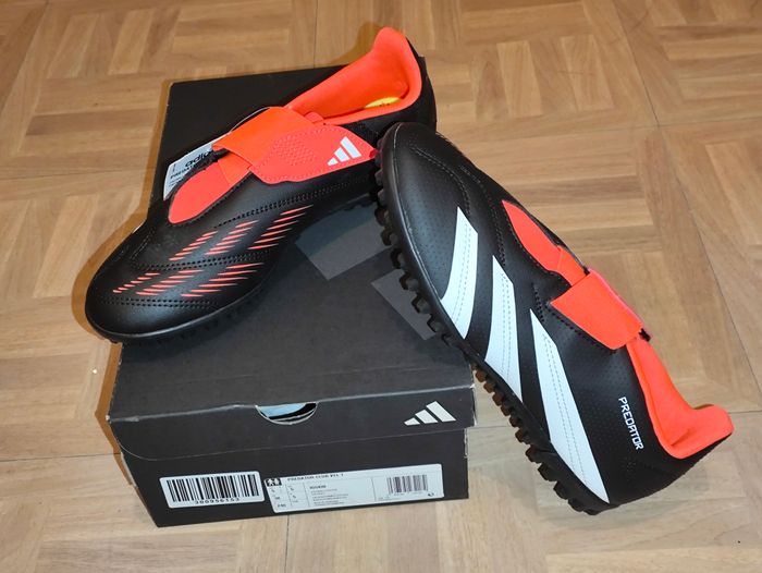 Magnifiques chaussures foot adidas predator taille 38 - photo numéro 2