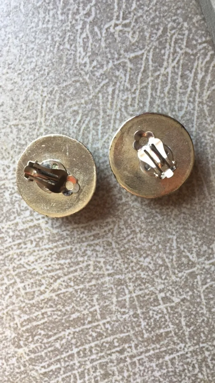 Boucle d’oreille clip vintage - photo numéro 3