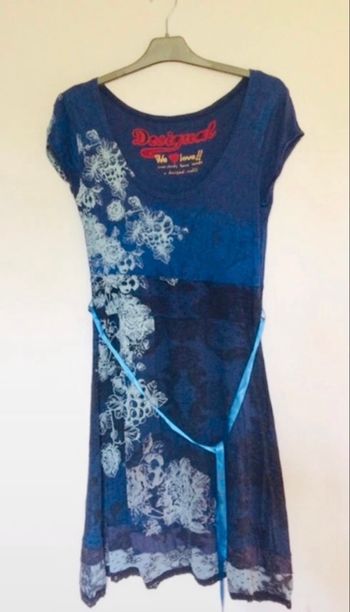 Robe Desigual bleu imprimé – Taille M – Petit défaut