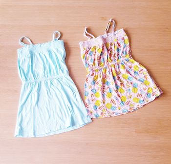 🌸 Lot de 2 robes à bretelles - Kiabi - 2 ans 🌸