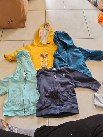 Lot de 4 sweat à capuches