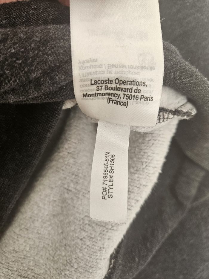 Pull Lacoste avec trou - photo numéro 5