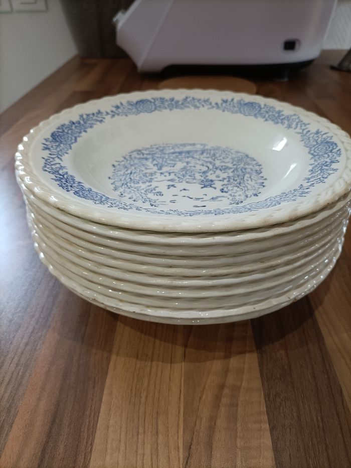 Lot 10 assiettes Vintage marque Don Quichotte Wembley - photo numéro 10