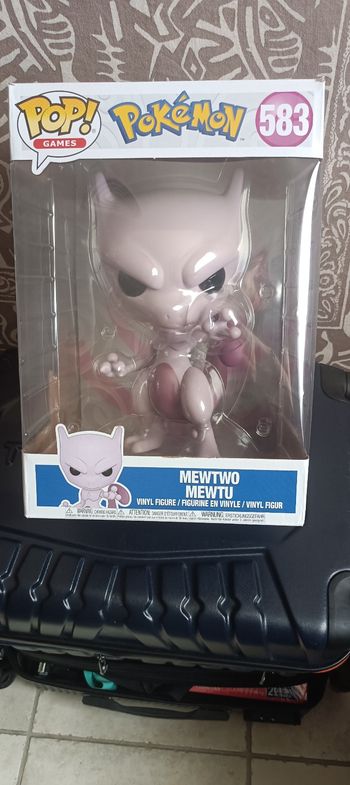 Figurine xxl Mewtwo neuve