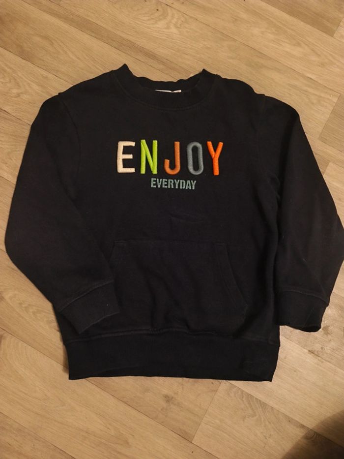 Sweat marque orchestra taille 8 ans