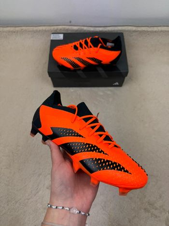 Crampon Adidas Predator Accuracy FG Neuve Taille 36