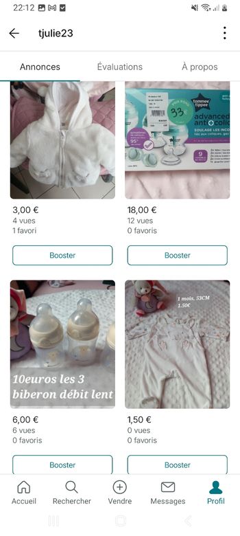 Lots vetement bebe 1 mois à 3 mois  chaussette crème de change et plein d'autre choses