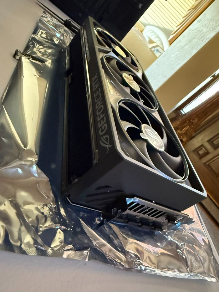 ASUS ROG Astral GeForce RTX 5080 16 Go - photo numéro 3