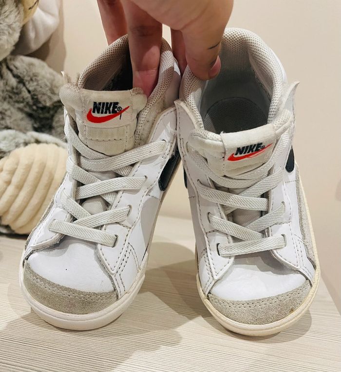 Baskets Nike Blazer Mid mixte - pointure 23,5 - photo numéro 5