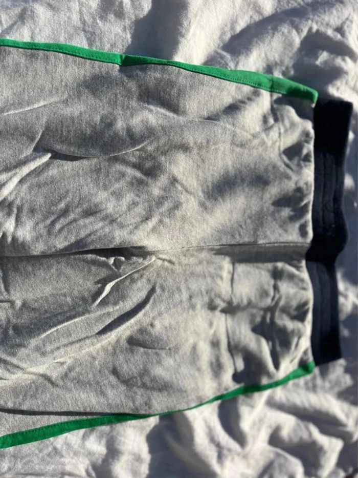 Jogging taille 8 ans gris Super U neuf avec étiquette - photo numéro 4