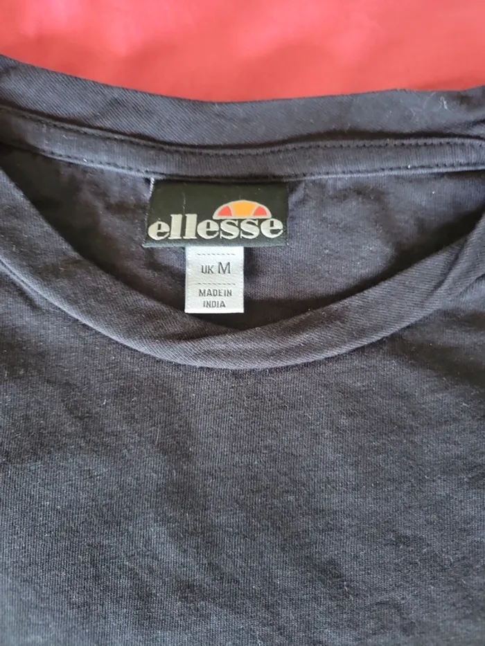 Tee-shirt ellesse taille M - photo numéro 2